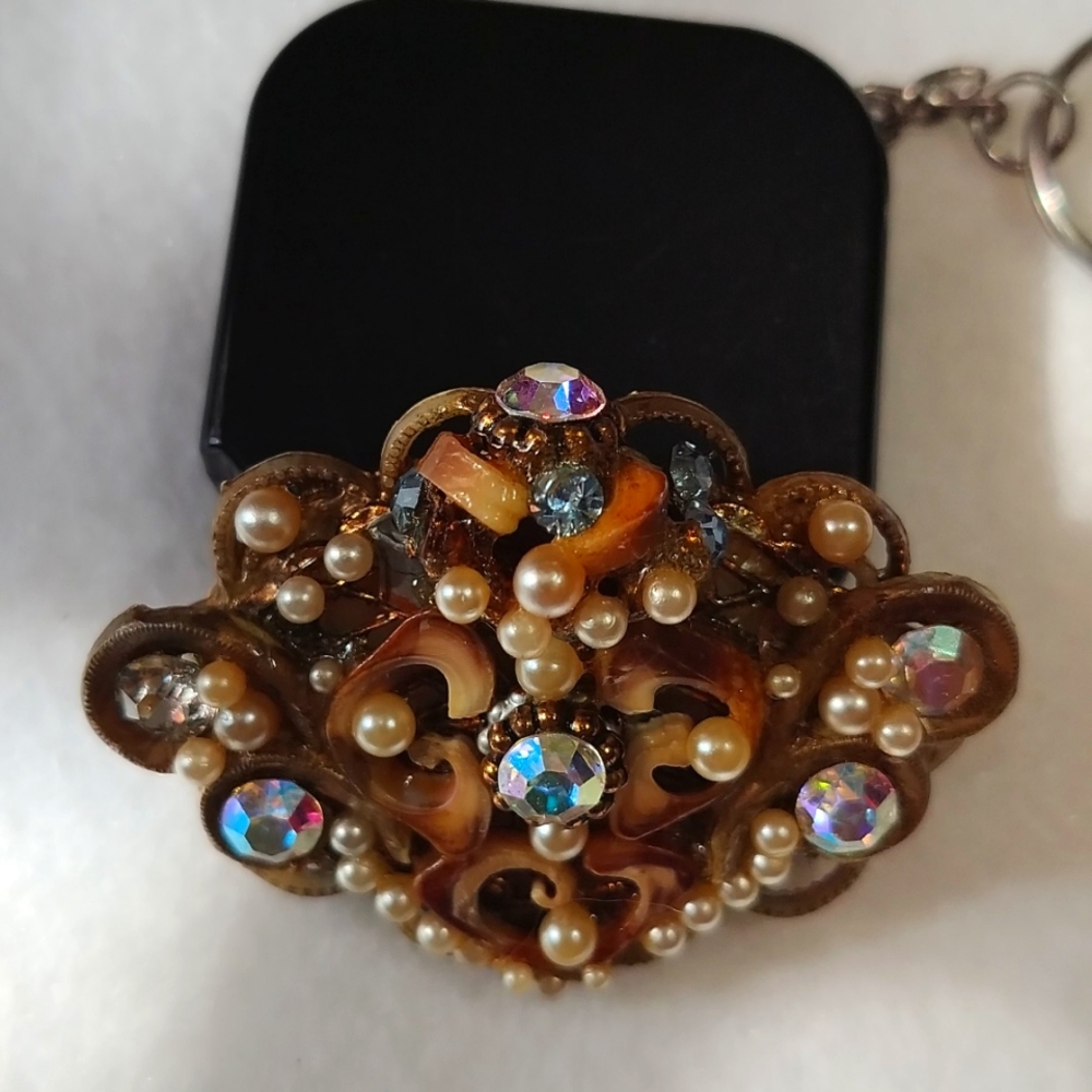 Vintage Stunning brooch. AB Crystals, light blue rhinestones, seed pearls - Picture 1 of 10
